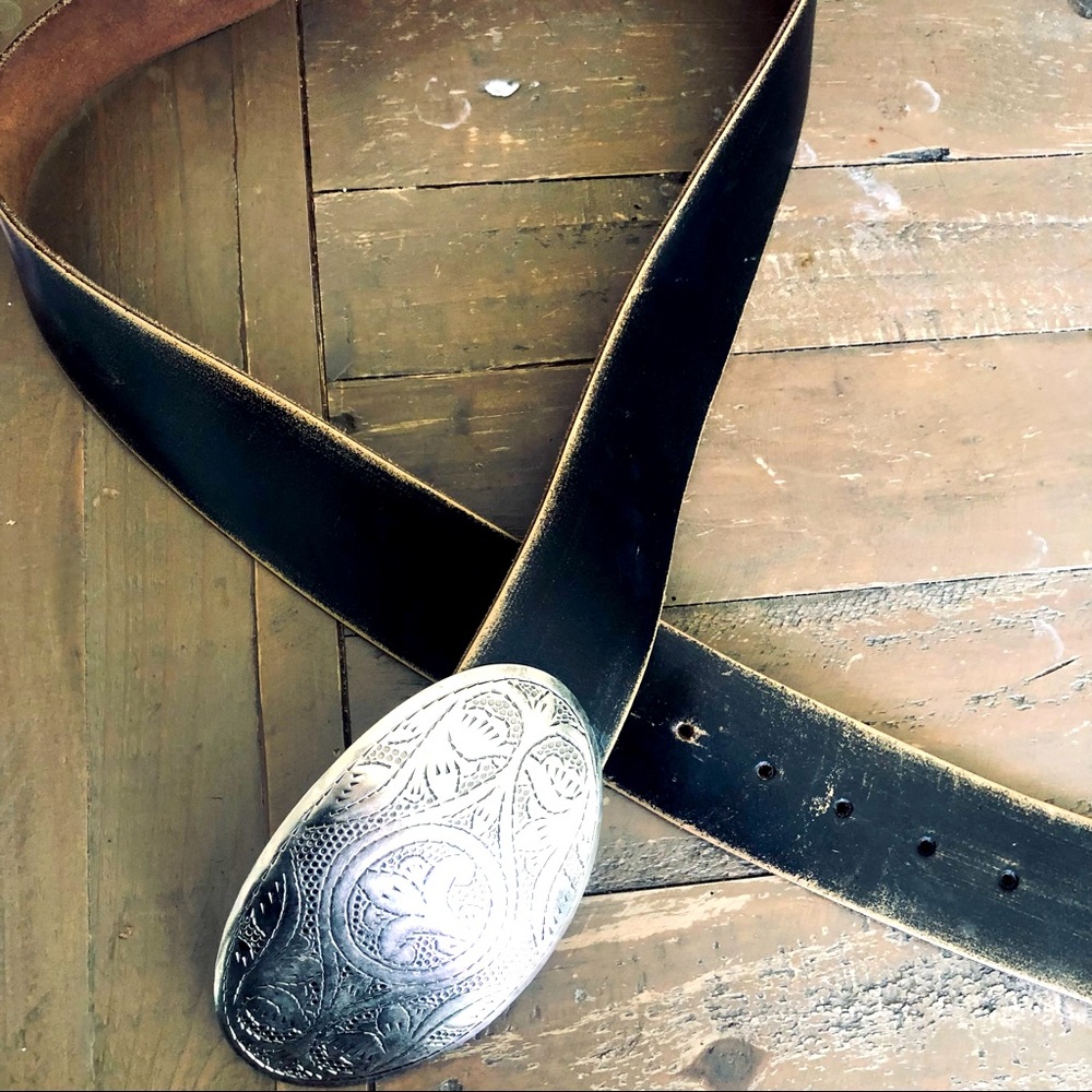 Large metal buckle belt